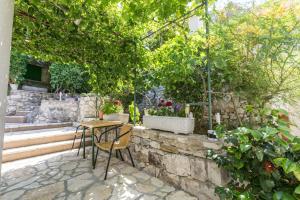 Zahrada ubytování Apartments Mira