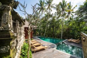 Bazén v ubytování Arkamara Dijiwa Ubud nebo v jeho okolí