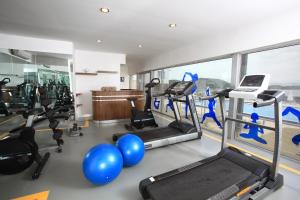 The fitness centre and/or fitness facilities at Aktur Residence