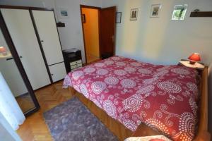 Postel nebo postele na pokoji v ubytování Apartments Nevenka