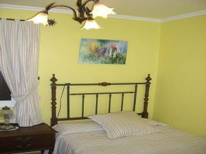 Cama o camas de una habitación en House - 2 Bedrooms with WiFi - 00117