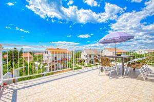 Balkón nebo terasa v ubytování Apartments Tajci