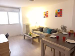 Posedenie v ubytovaní Apparteo Perpignan + 4 fotografie
