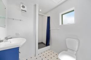 Vannituba majutusasutuses Lakeside Terrace - Taupo Holiday Home +10 fotot