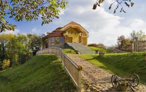 Vonkajšia záhrada v ubytovaní Guest House Kozjak