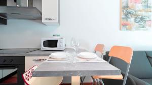 A kitchen or kitchenette at Italianway - Zuretti 32