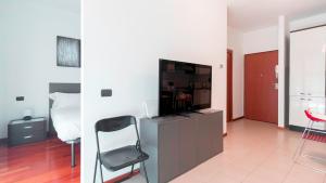 A television and/or entertainment centre at Italianway - Zuretti 32
