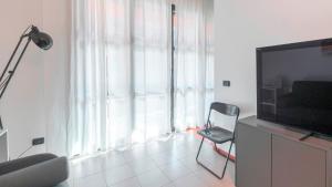 A television and/or entertainment centre at Italianway - Zuretti 32