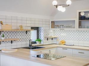 Kuchyňa alebo kuchynka v ubytovaní Malom és Kacsa Boutique Hotel