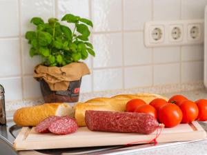 Φαγητό σε αυτό το διαμέρισμα ή κάπου εκεί κοντά