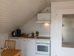 Η κουζίνα ή μικρή κουζίνα στο Apartment Juist by Interhome