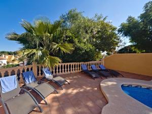 Balkon lub taras w obiekcie Villa Calpetenis by Interhome