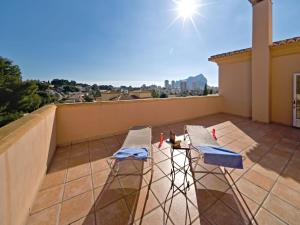 Balkon lub taras w obiekcie Villa Liriopadel by Interhome