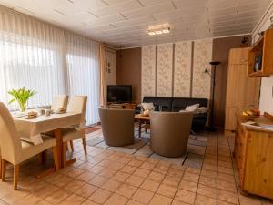 Μια τηλεόραση ή/και κέντρο ψυχαγωγίας στο Holiday Home Siggi by Interhome