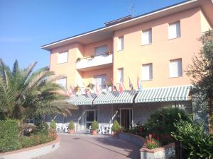 Foto dalla galleria di Hotel Trasimeno Bittarelli a Castiglione del Lago