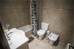 Ванная комната в La Catedral +13 фотографий