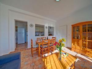 Kuchyň nebo kuchyňský kout v ubytování Apartment Canuta Baja-1 by Interhome + 26 fotografií
