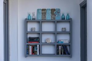 The library in Az apartmant