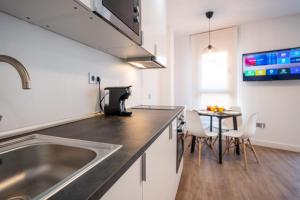 Trendy Homes Puerta Purchena廚房或簡易廚房