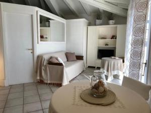 Posezení v ubytování Apartment Mirto by Interhome