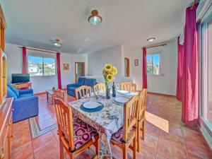 Posedenie v ubytovaní Apartment Canuta Baja-7 by Interhome