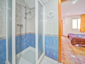 Kúpeľňa v ubytovaní Apartment Canuta Baja-7 by Interhome
