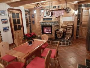 Η κουζίνα ή μικρή κουζίνα στο Holiday Home U Jezírek by Interhome