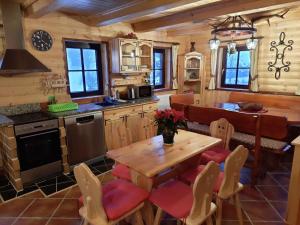 Χώρος καθιστικού στο Holiday Home U Jezírek by Interhome