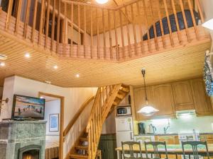 Kuchyň nebo kuchyňský kout v ubytování Holiday Home Öjkatti by Interhome