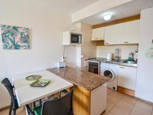 Fotografie z fotogalerie ubytování Apartment Catalunya 92-13 by Interhome v destinaci Salou