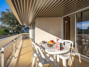 Balkón nebo terasa v ubytování Apartment La Fregate-8 by Interhome