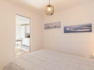 Łóżko lub łóżka w pokoju w obiekcie Apartment Feodorowka-2 by Interhome