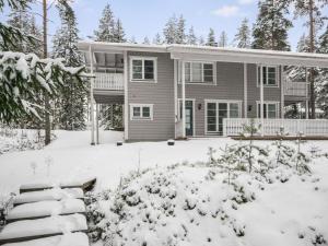 Το Holiday Home Kuuttivilla by Interhome τον χειμώνα