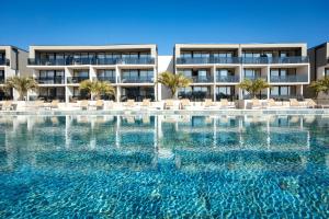 Residence Del Mar Emotion内部或周边的泳池