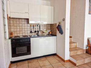 Η κουζίνα ή μικρή κουζίνα στο Apartment Rüthanet by Interhome