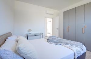 Ένα ή περισσότερα κρεβάτια σε δωμάτιο στο Vila Nauta - luxury in Vintijan, near Pula +20 φωτογραφίες
