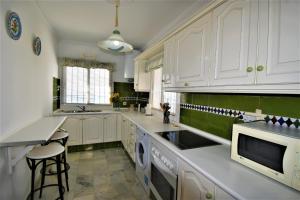 A kitchen or kitchenette at Stunning Views Mirador de Mijas Apt