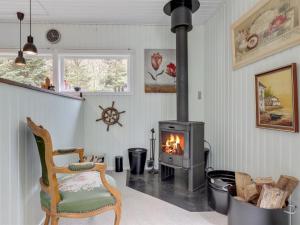 Posezení v ubytování Holiday Home Jaarne - 800m from the sea by Interhome