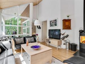 Et opholdsområde på Holiday Home Dafne - all inclusive - 600m from the sea by Interhome