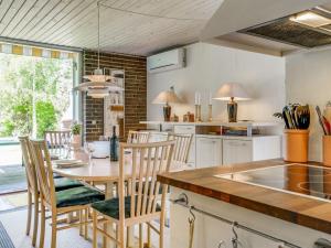 Fotografie z fotogalerie ubytování Holiday Home Tjure - 500m from the sea by Interhome v destinaci Bøtø By