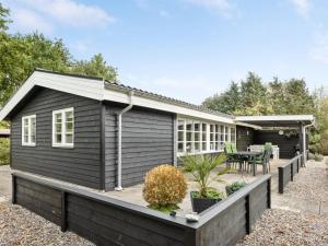 Zahrada ubytování Holiday Home Mahalia - 300m from the sea by Interhome