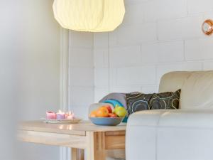 Posezení v ubytování Holiday Home Mahalia - 300m from the sea by Interhome