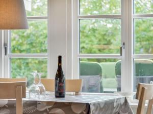 Nápoje v ubytování Holiday Home Mahalia - 300m from the sea by Interhome