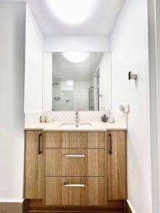 Koupelna v ubytování 54 Noosa Pacific Resort Garden Poolside