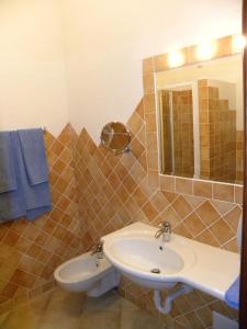 A bathroom at Hotel San Pantaleo