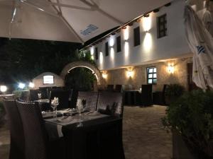 Een restaurant of ander eetgelegenheid bij Hotel-Restaurant Kriva Ćuprija