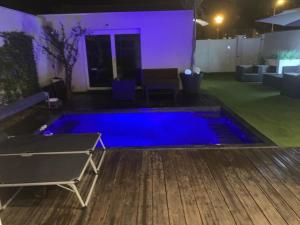 Fotografia z galérie ubytovania Loue Palavas Maison 160m2 avec piscine chauffée et jacuzzi à 2 pas de la plage et du centre ville v destinácii Palavas-les-Flots