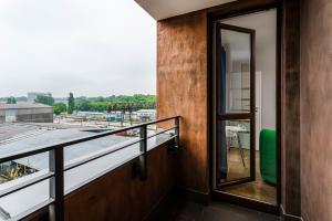 Balkon lub taras w obiekcie Chill Apartments Airport Ursynów