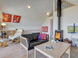 Зона вітальні в Holiday Home Perttu - 3-5km from the sea in Western Jutland by Interhome