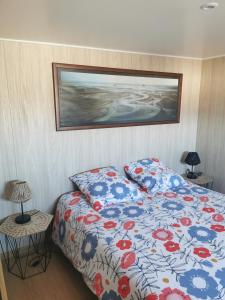 Postel nebo postele na pokoji v ubytování Agréable Tiny house à la campagne